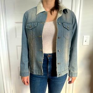 Jean jacket with faux fur lining - medium
